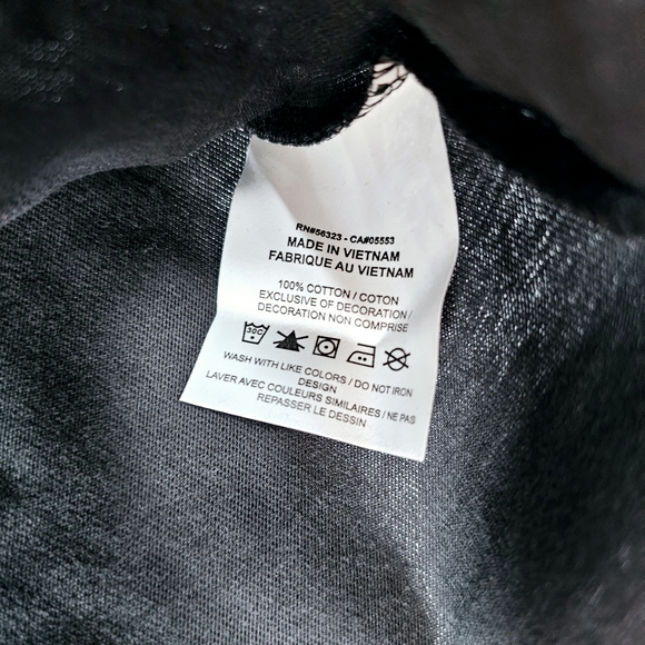 The Nike Tee Sportswear Graphic Oversized Fit Top - Picture 9 of 9